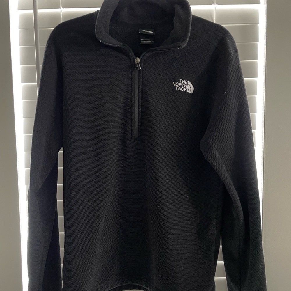 The North face 1/4 zip!